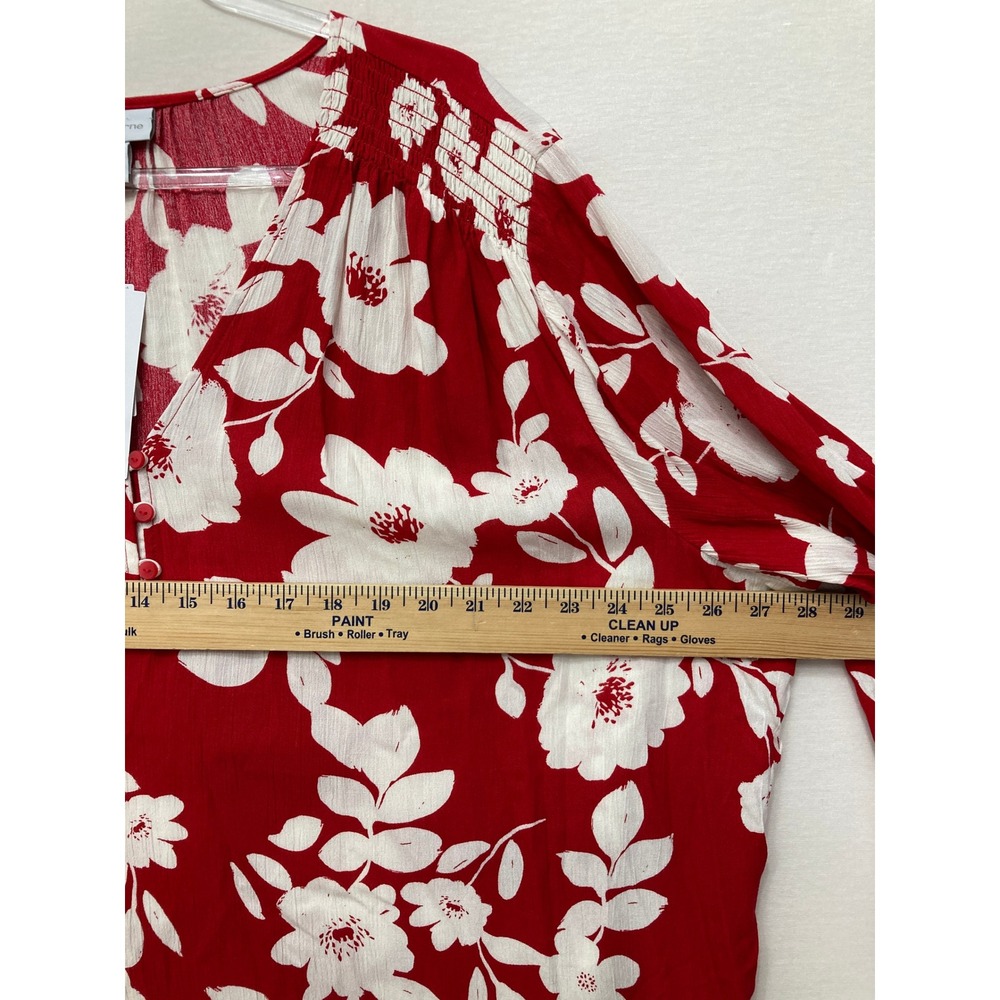 Liz Claiborne Red and White Floral V-Neck Blouse - Picture 5 of 8